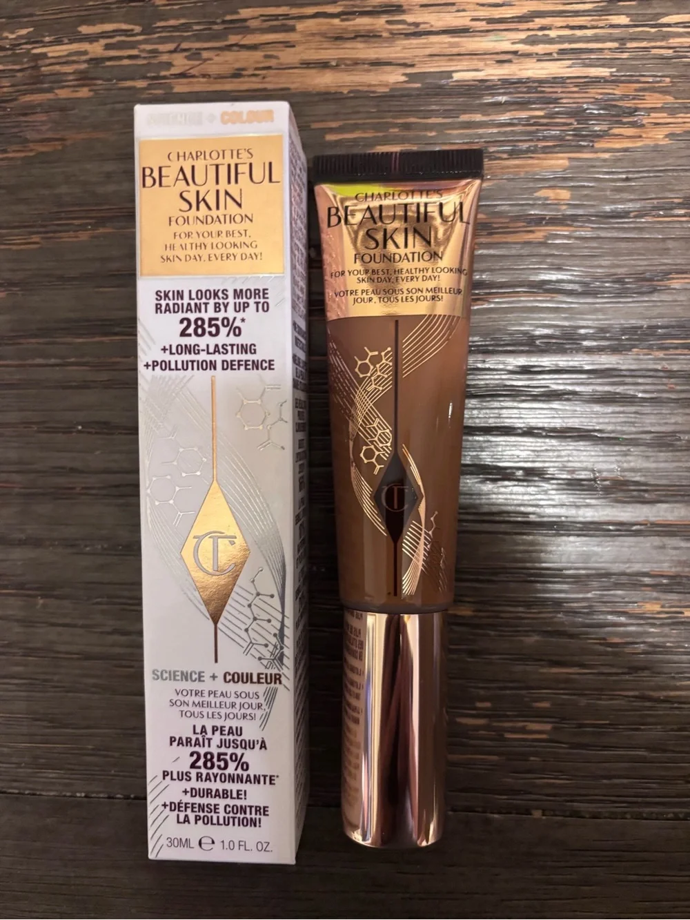 Charlotte Tilbury Beautiful Skin Foundation - 15 Neutral